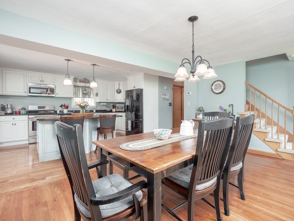 7 Garnet Road Billerica, MA 01821 - Photo 13 of 42