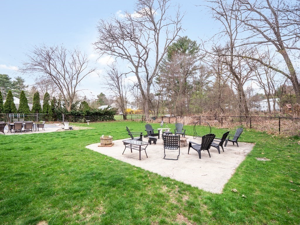 7 Garnet Road Billerica, MA 01821 - Photo 33 of 42