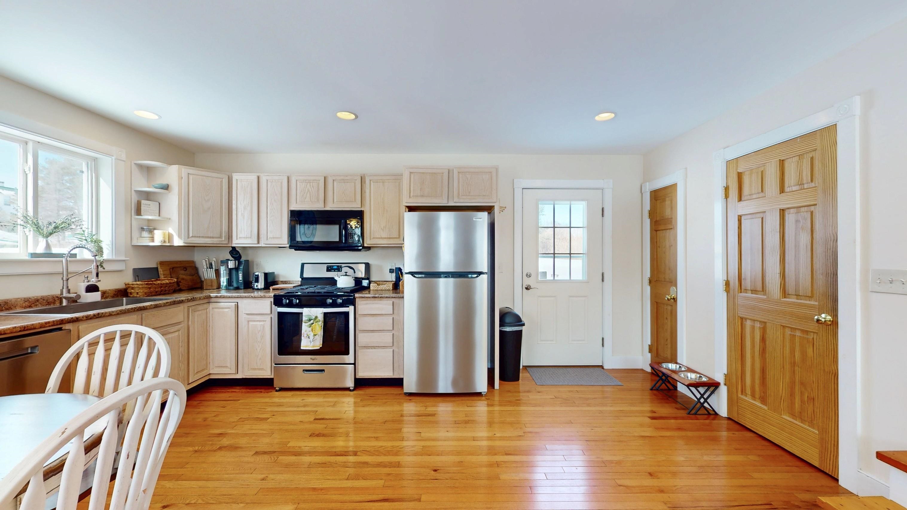 1509 Main Street New Haven, VT 05472 - Photo 10 of 31