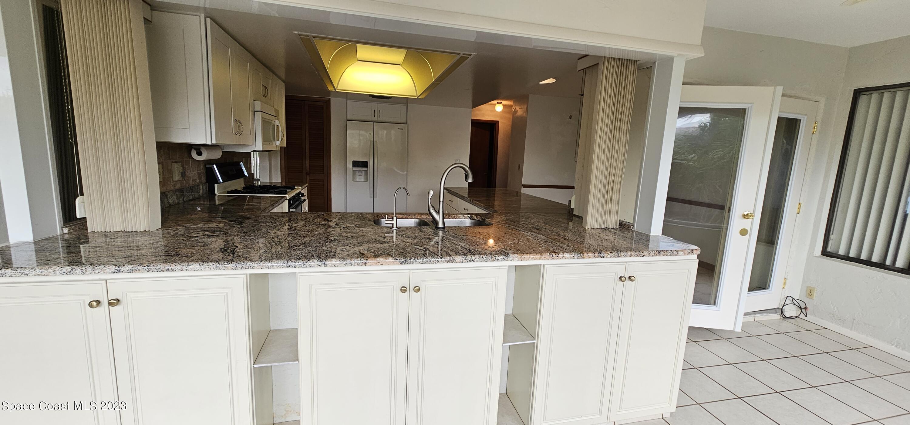409 Coach Road Satellite Beach, FL 32937 - Photo 10 of 34 kitchen