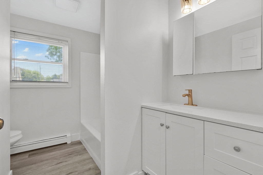 217 Mazarin Street Springfield, MA 01151 - Photo 11 of 33
