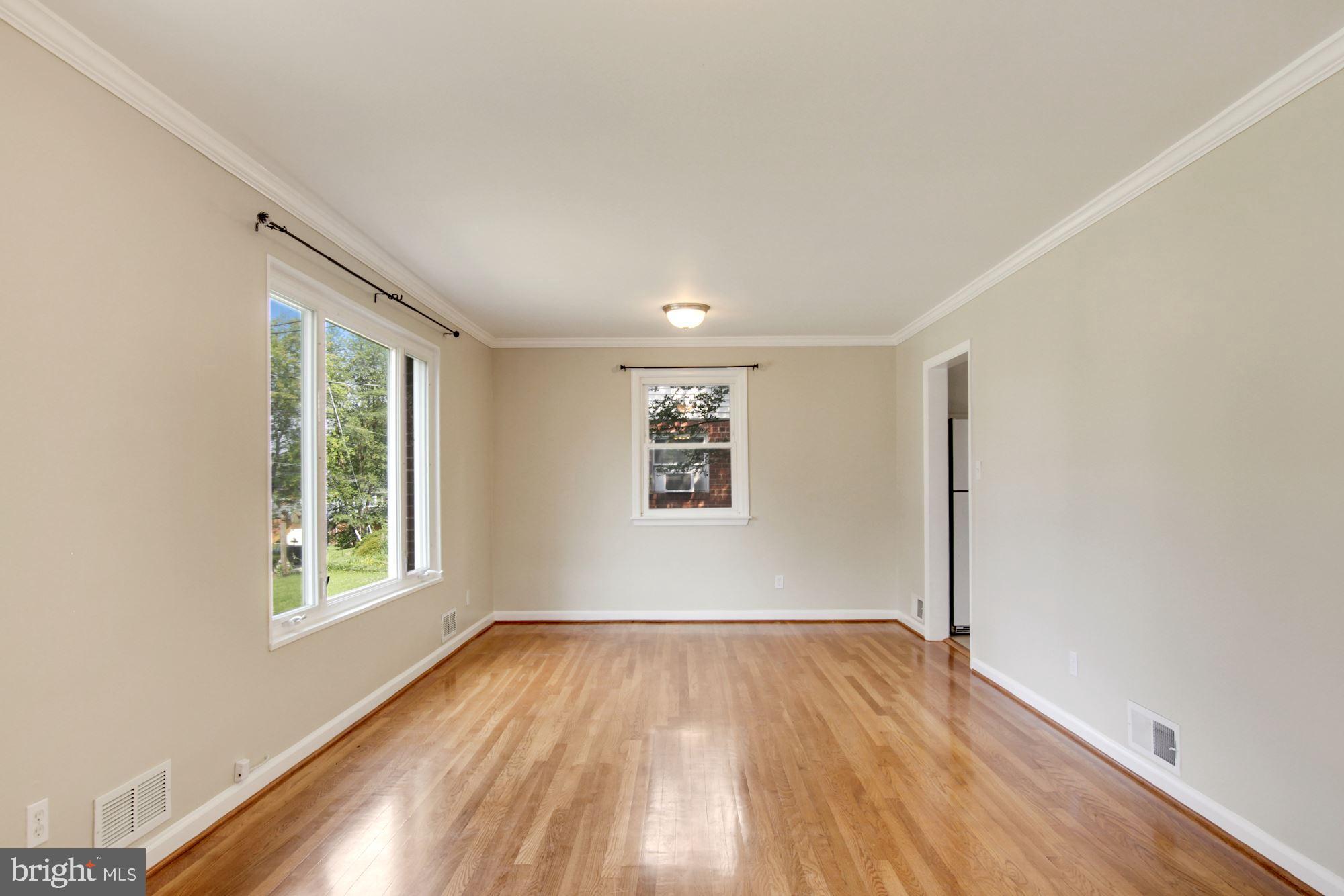 11511 Lund Place Silver Spring, MD 20902 - Photo 3 of 34 Gallery Image 3