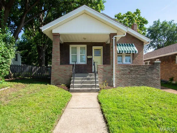 $258,900 | 7739 Dale Avenue, St. Louis, MO 63117