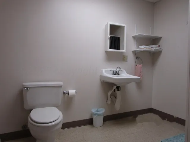 $1,000 | 704 Deahl Street, Borger, TX 79007