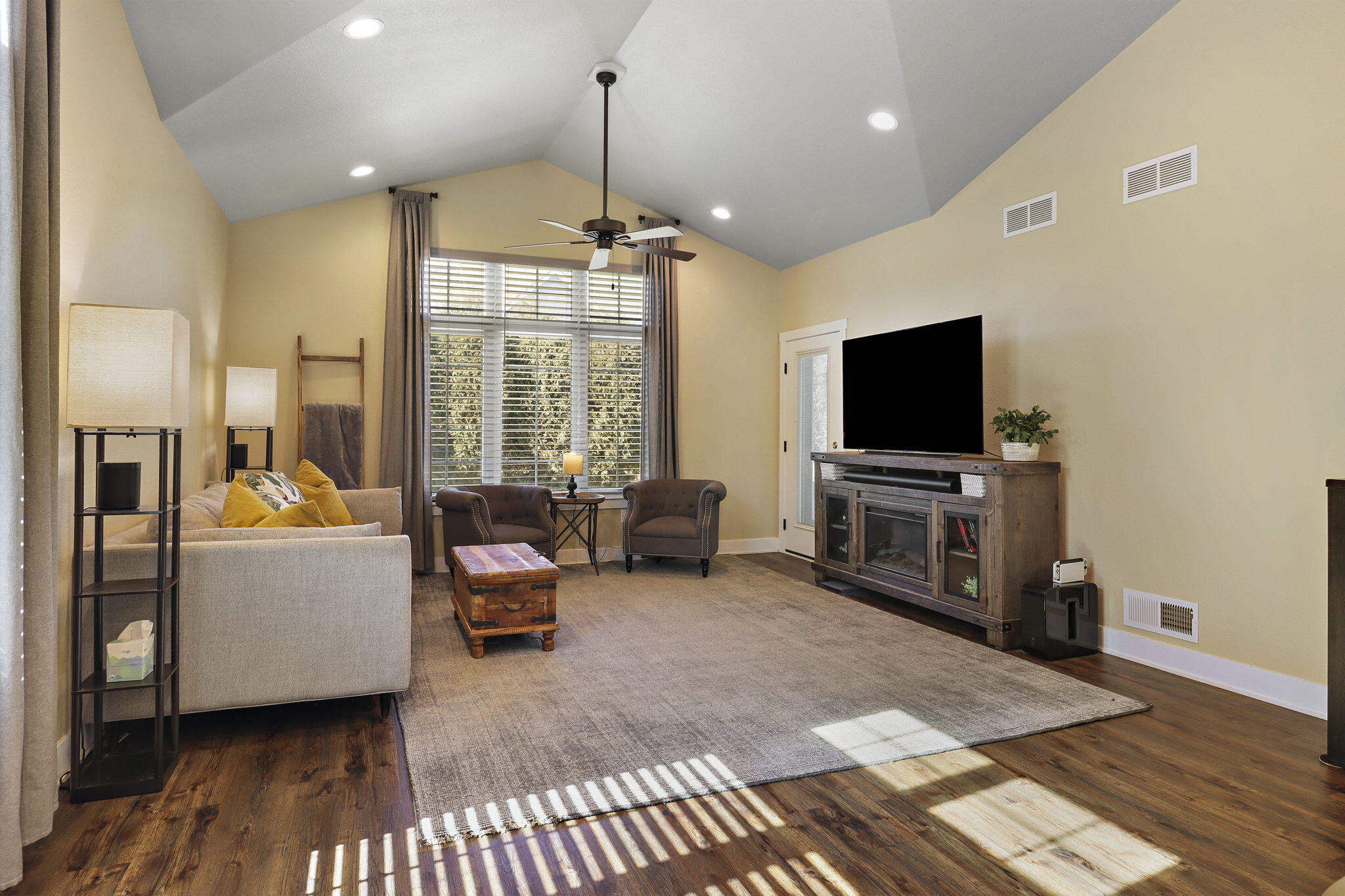 4753 South Cottage Lane Pleasant Prairie, WI 53158 - Photo 9 of 32 Vaulted ceilings in living room