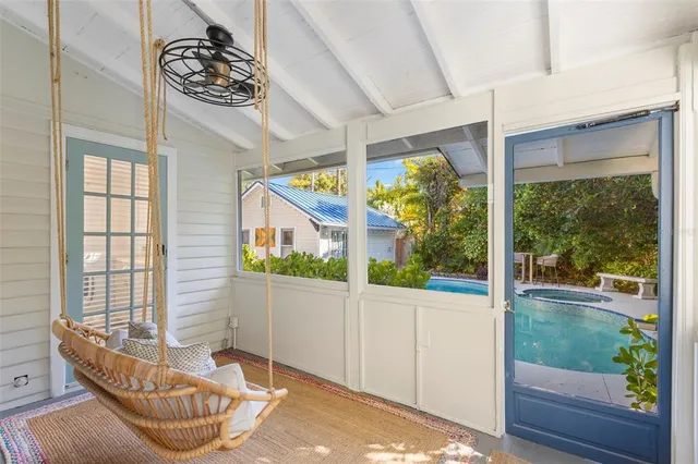 $1,095,000 | 416 14th Avenue Northeast, St. Petersburg, FL 33701