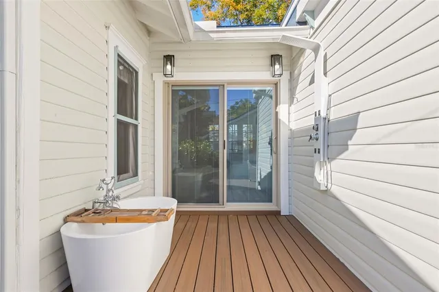 $1,095,000 | 416 14th Avenue Northeast, St. Petersburg, FL 33701