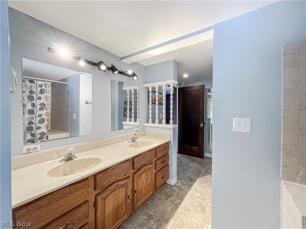 28931 Ridge Road Wickliffe, OH 44092 - Photo 16 of 26 Gallery Image 16