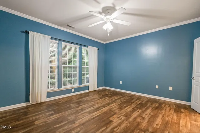 a view of a tennis court