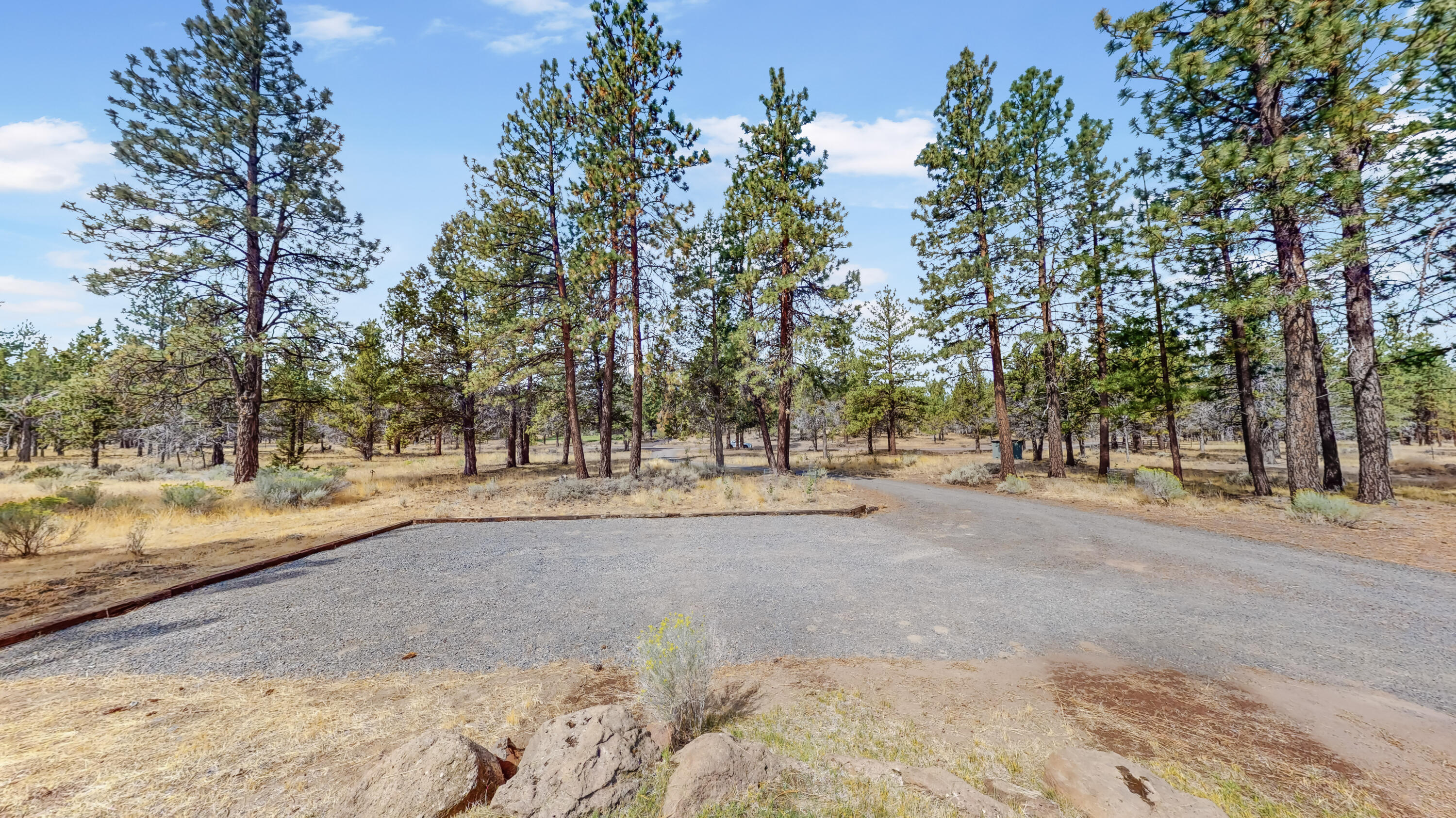 69370 Green Ridge Loop Sisters, OR 97759 - Photo 33 of 39 RV pad