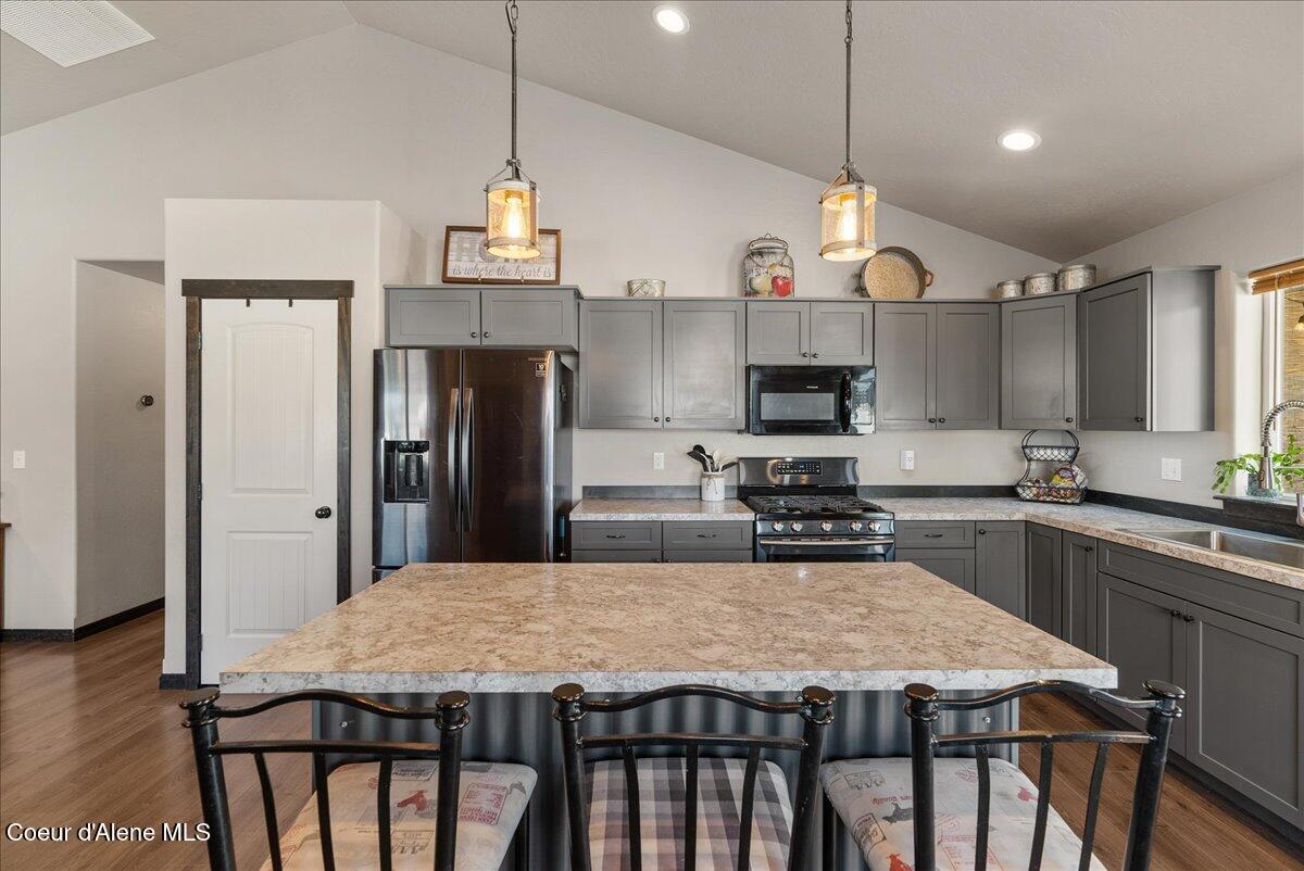 6024 West Irish Circle Rathdrum, ID 83858 - Photo 12 of 41 18-Kitchen
