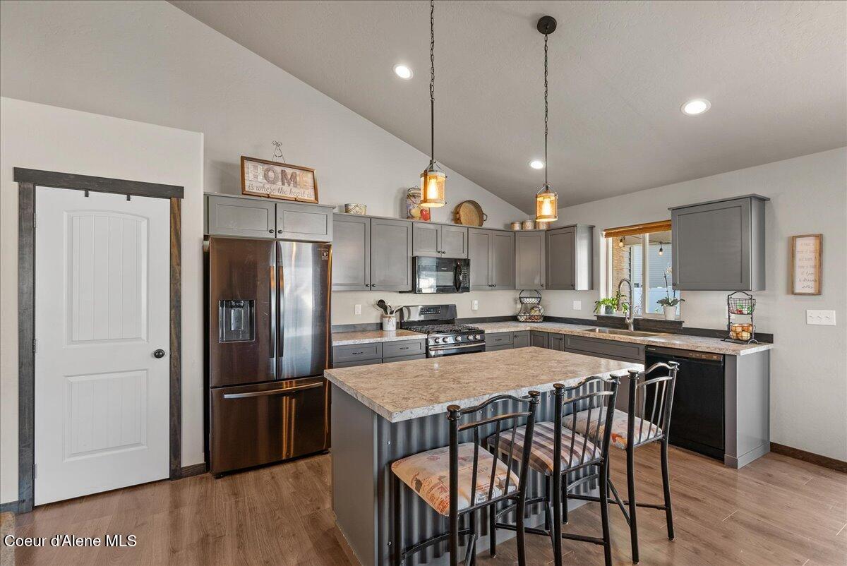 6024 West Irish Circle Rathdrum, ID 83858 - Photo 15 of 41 21-Kitchen