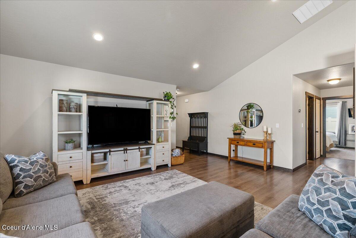 6024 West Irish Circle Rathdrum, ID 83858 - Photo 8 of 41 14-Living Room
