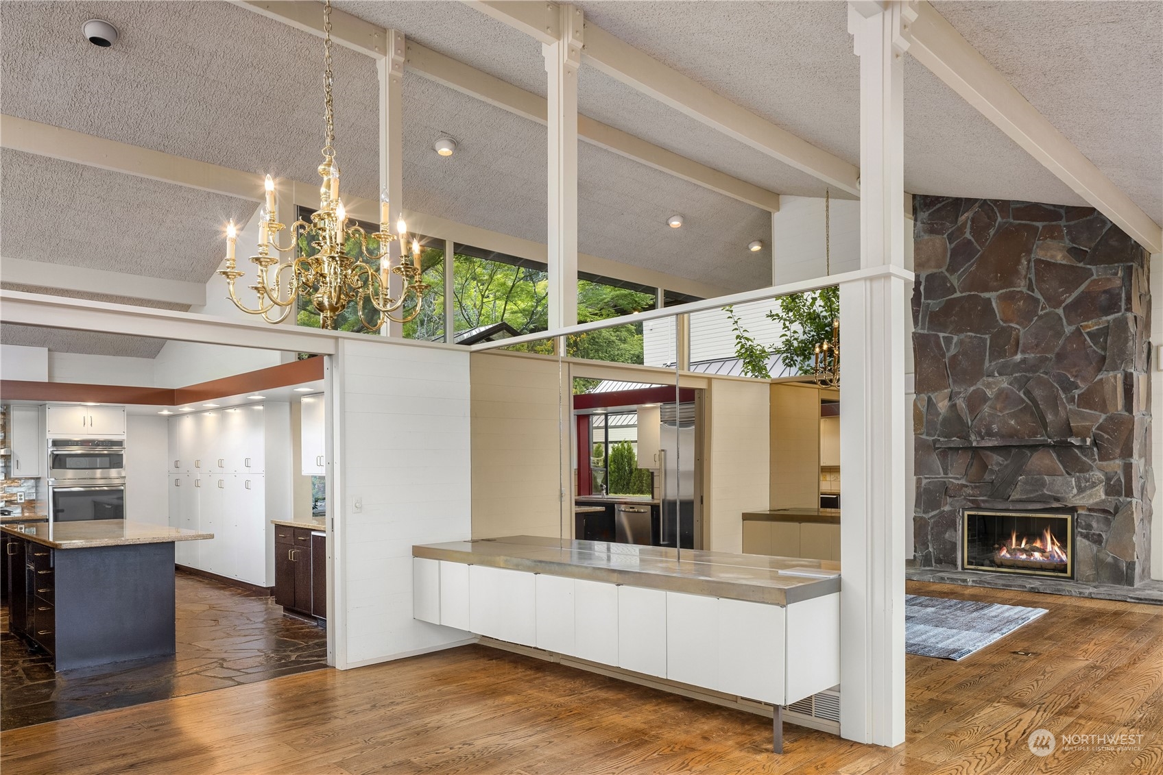 4232 Hunts Point Road Hunts Point, WA 98004 - Photo 15 of 23