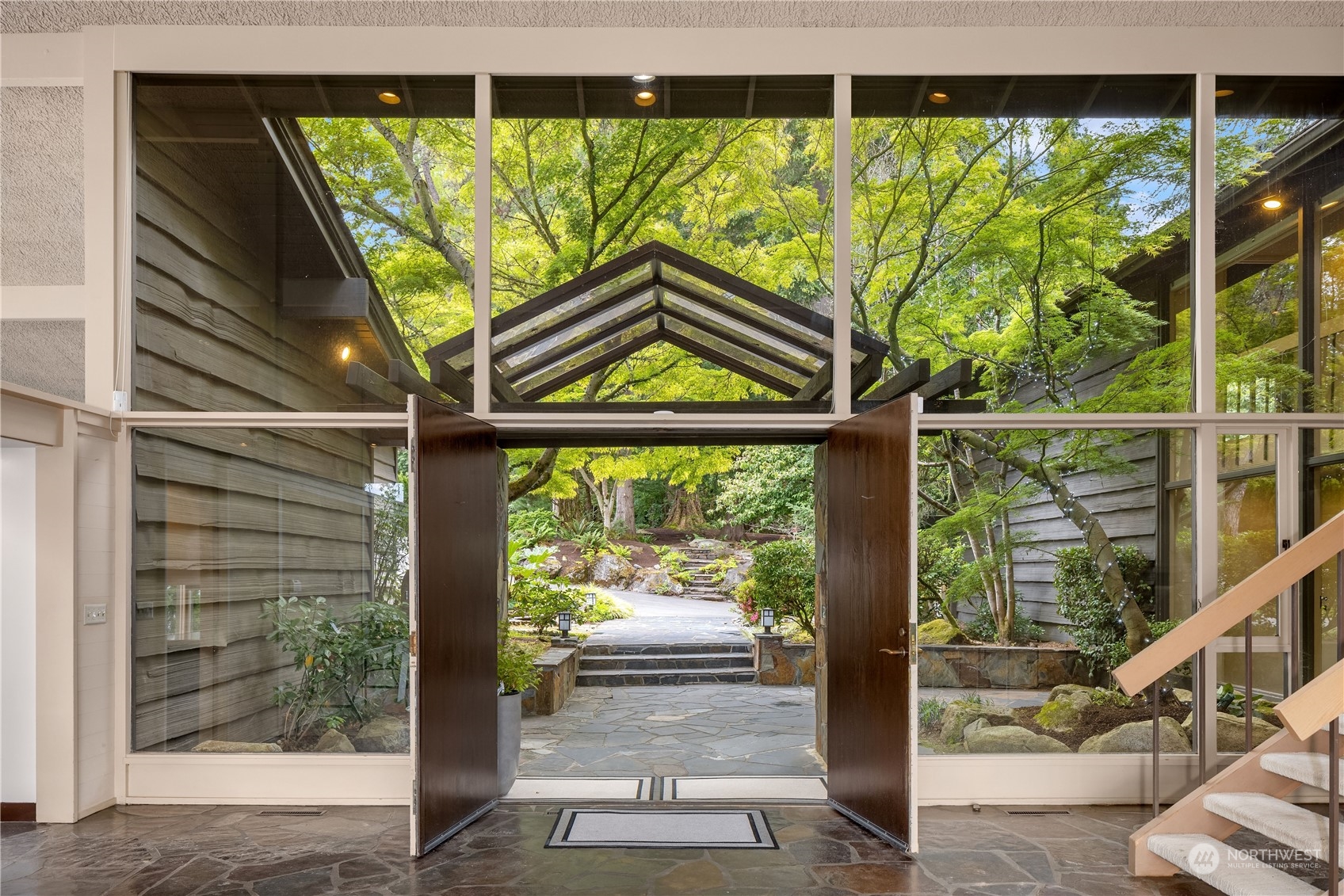 4232 Hunts Point Road Hunts Point, WA 98004 - Photo 18 of 23