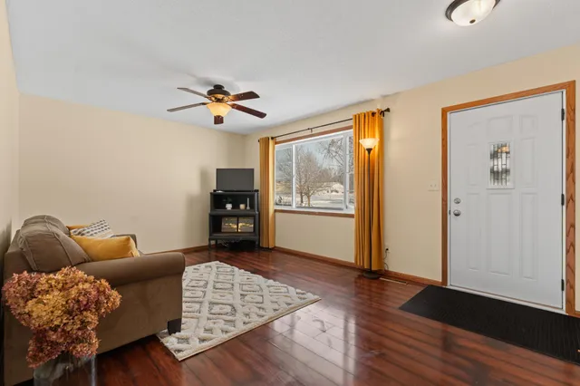 $289,900 | 1909 2nd Avenue Northeast, Stewartville, MN 55976