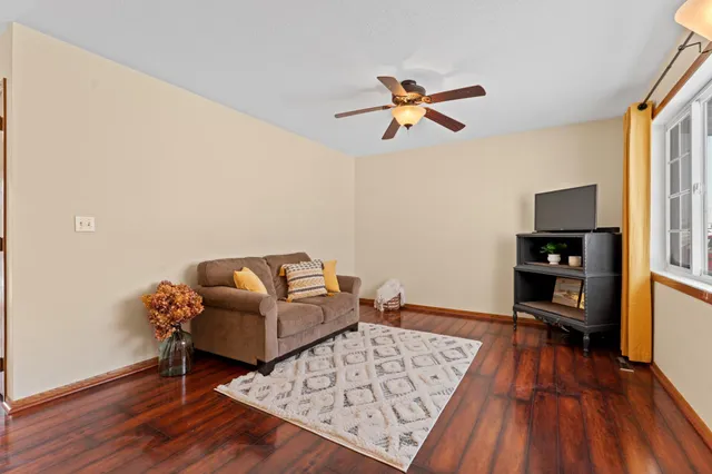 $289,900 | 1909 2nd Avenue Northeast, Stewartville, MN 55976