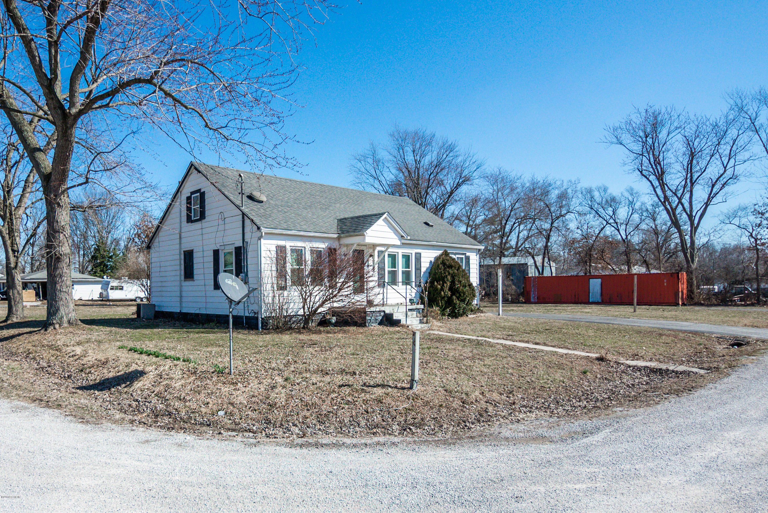 210 West 13th Street Belle Rive, IL 62810 - Photo 3 of 27