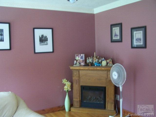 123 West A Harris Road Morganton, NC 28655 - Photo 3 of 12 Gallery Image 3