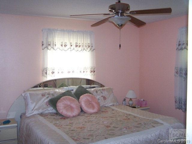 123 West A Harris Road Morganton, NC 28655 - Photo 5 of 12 Gallery Image 5
