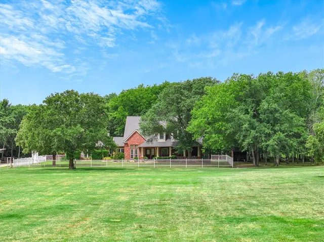 $999,980 | 11600 County Road 346, Terrell, TX 75161