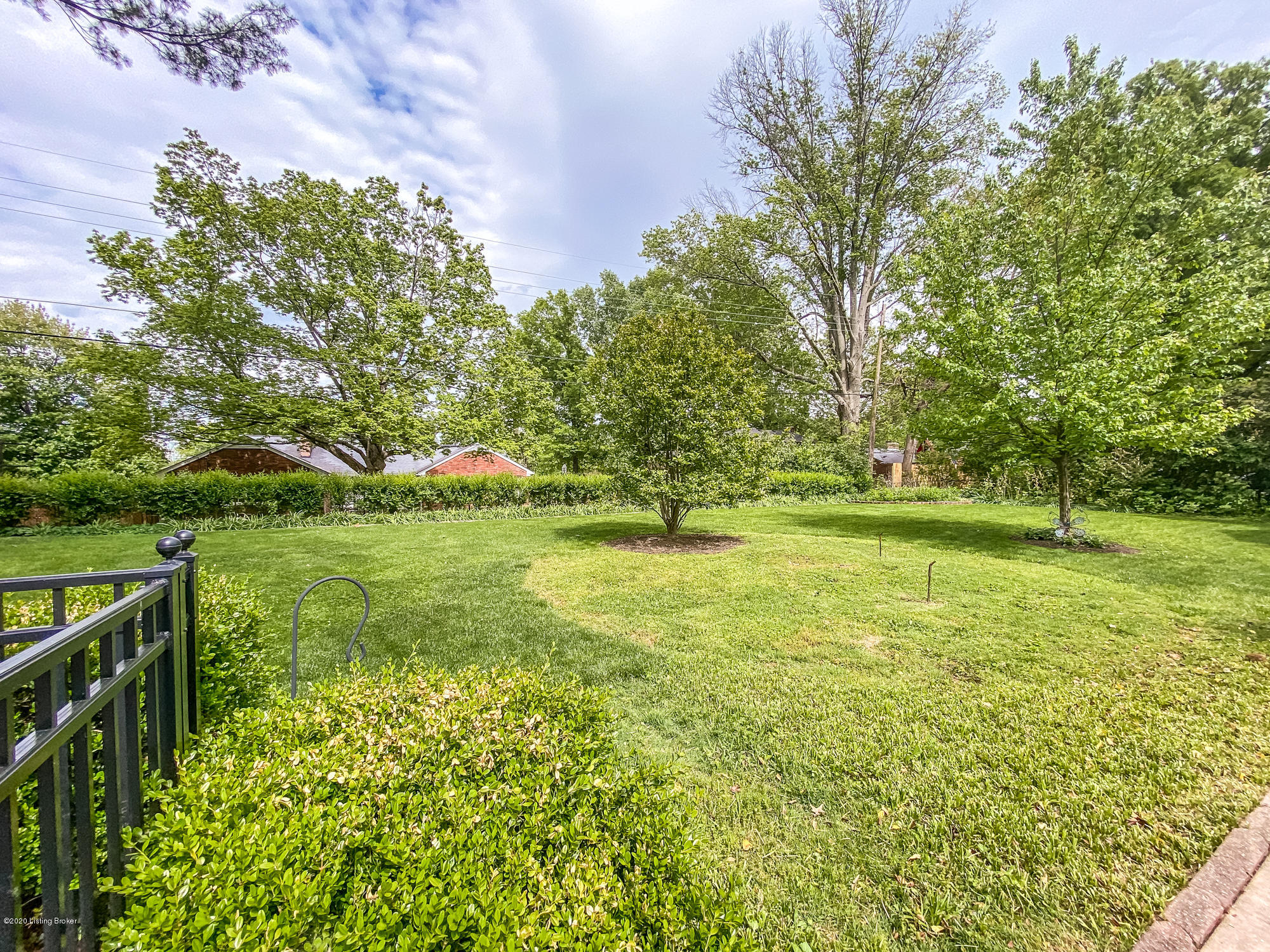 2309 Merrick Road Louisville, KY 40207 - Photo 37 of 50 032-2309-32
