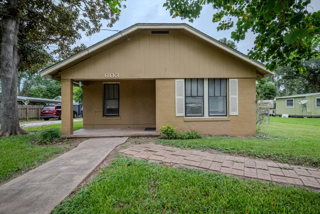 $150,000 | 603 North Resident Street, Wharton, TX 77488