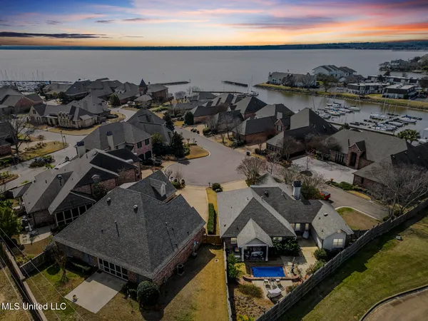 $495,900 | 404 Bay Cove, Ridgeland, MS 39157