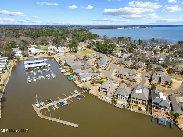 $495,900 | 404 Bay Cove, Ridgeland, MS 39157