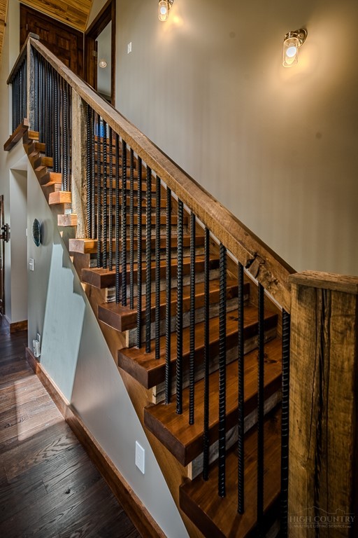 210 Grand Creek Road Vilas, NC 28692 - Photo 25 of 40 a view of entryway