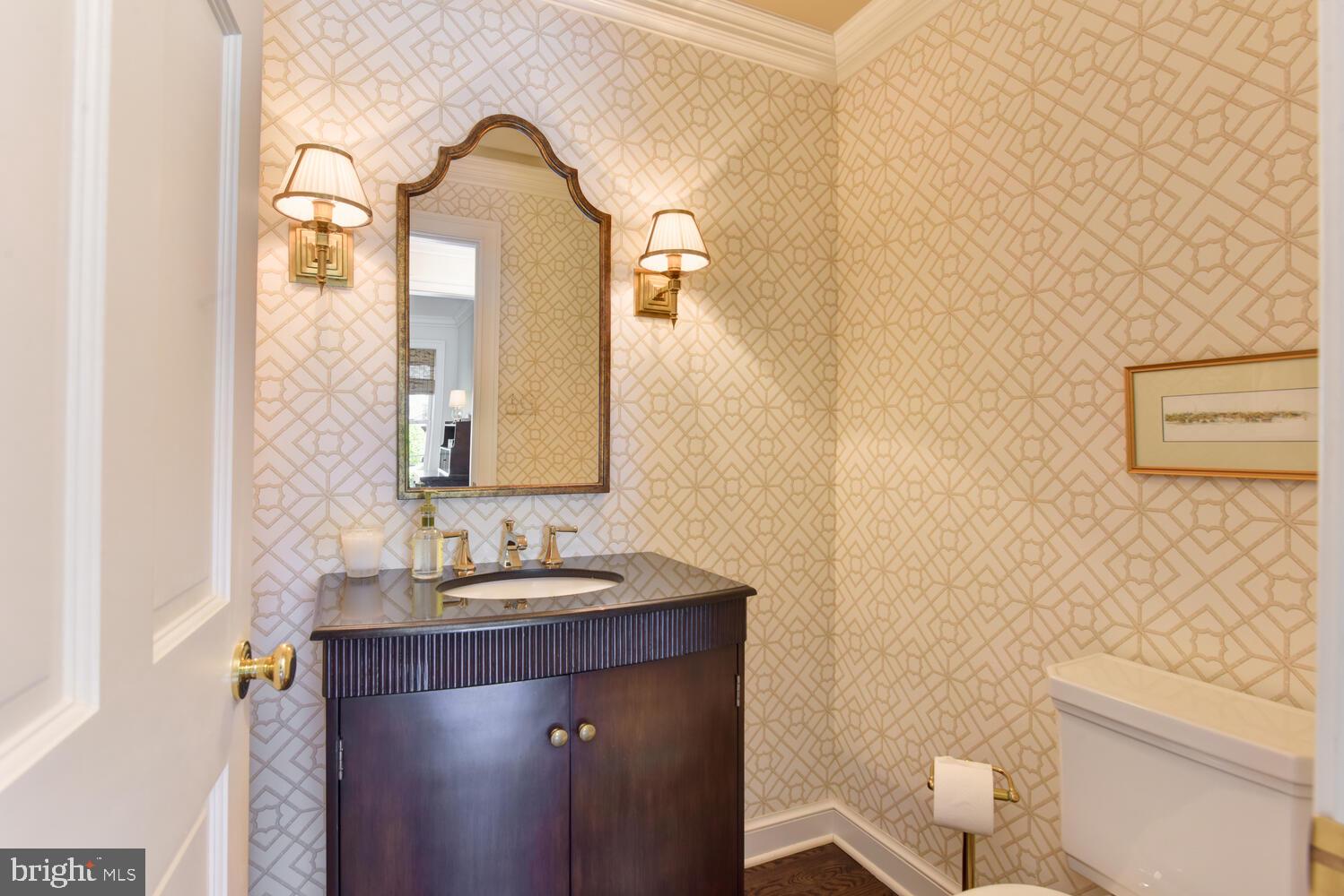 6213 Arkendale Road Alexandria, VA 22307 - Photo 9 of 16 Main level powder room