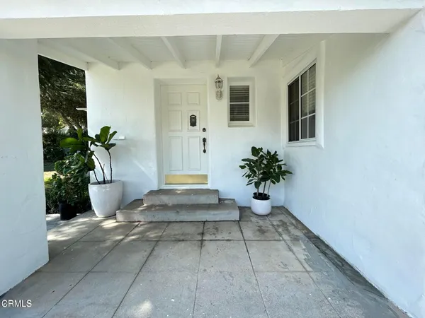 $5,500 | 4622 La Canada Boulevard, La Canada Flintridge, CA 91011