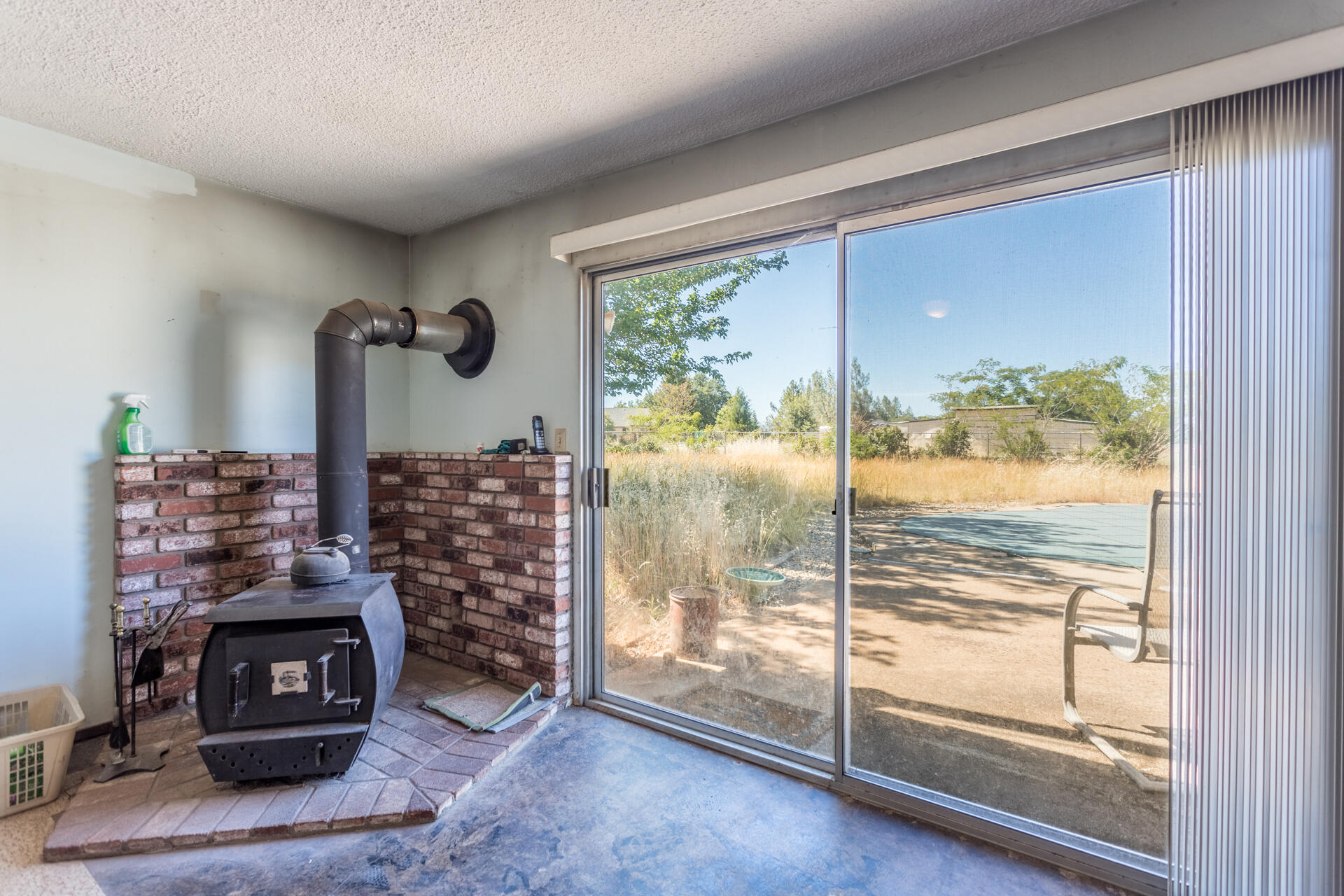 7018 Happy Valley Road Anderson, CA 96007 - Photo 7 of 20 26 dining