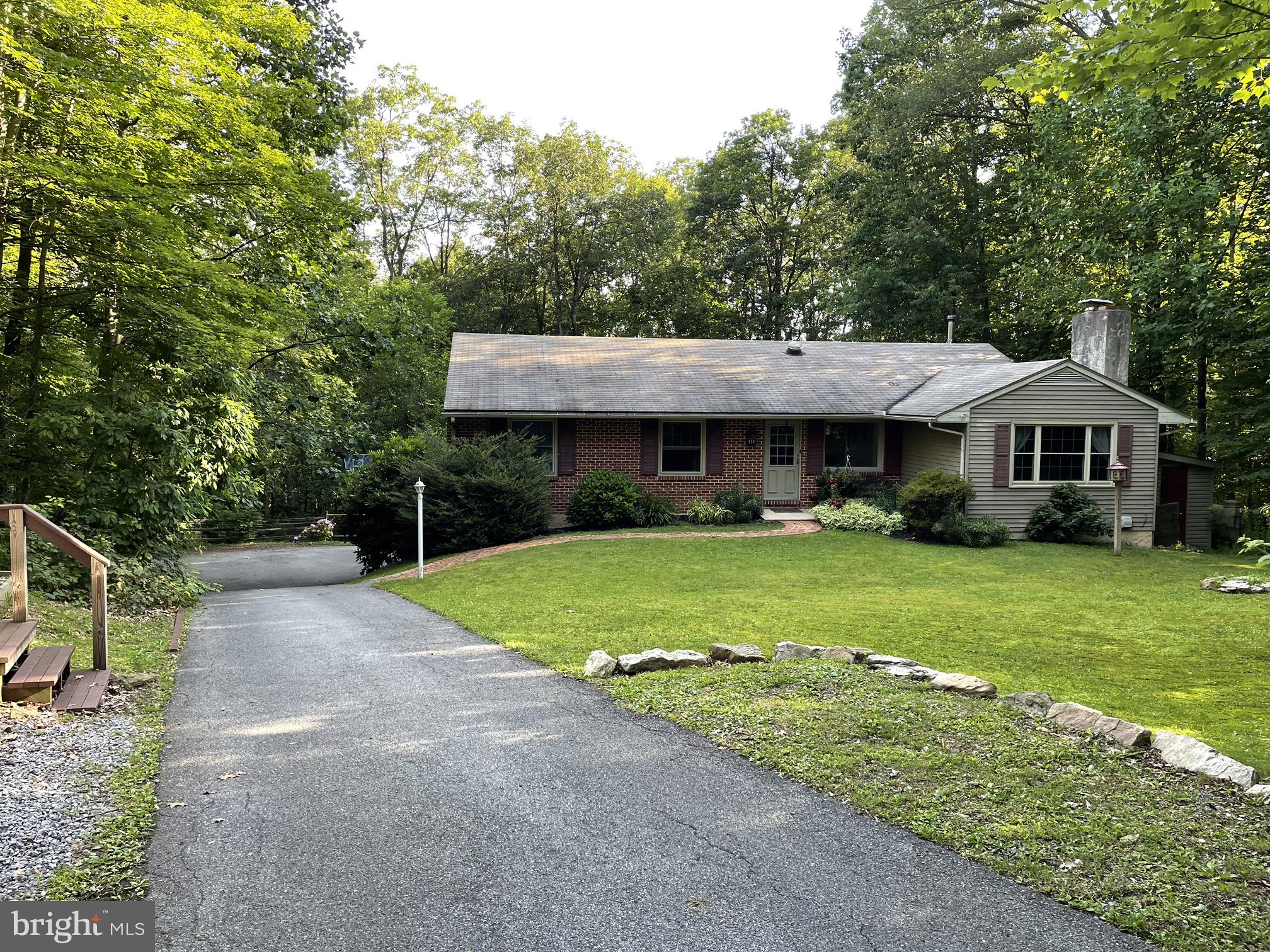 421 Shirktown Road Narvon, PA 17555 - Photo 3 of 78 Gallery Image 3