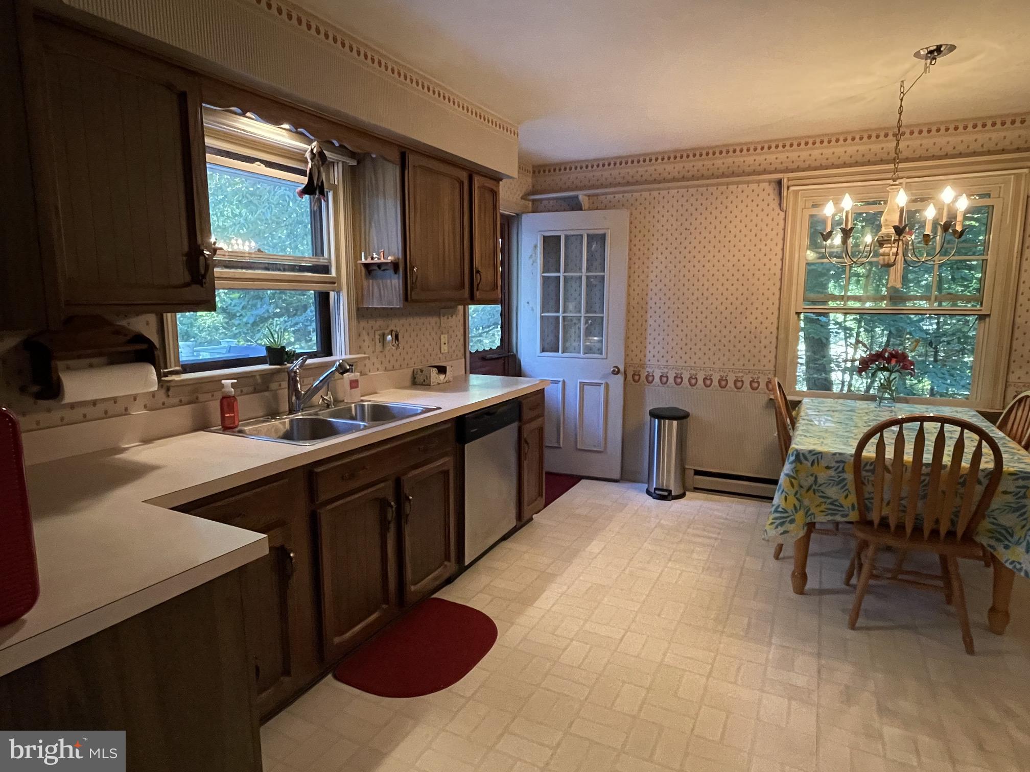 421 Shirktown Road Narvon, PA 17555 - Photo 24 of 78 Kitchen