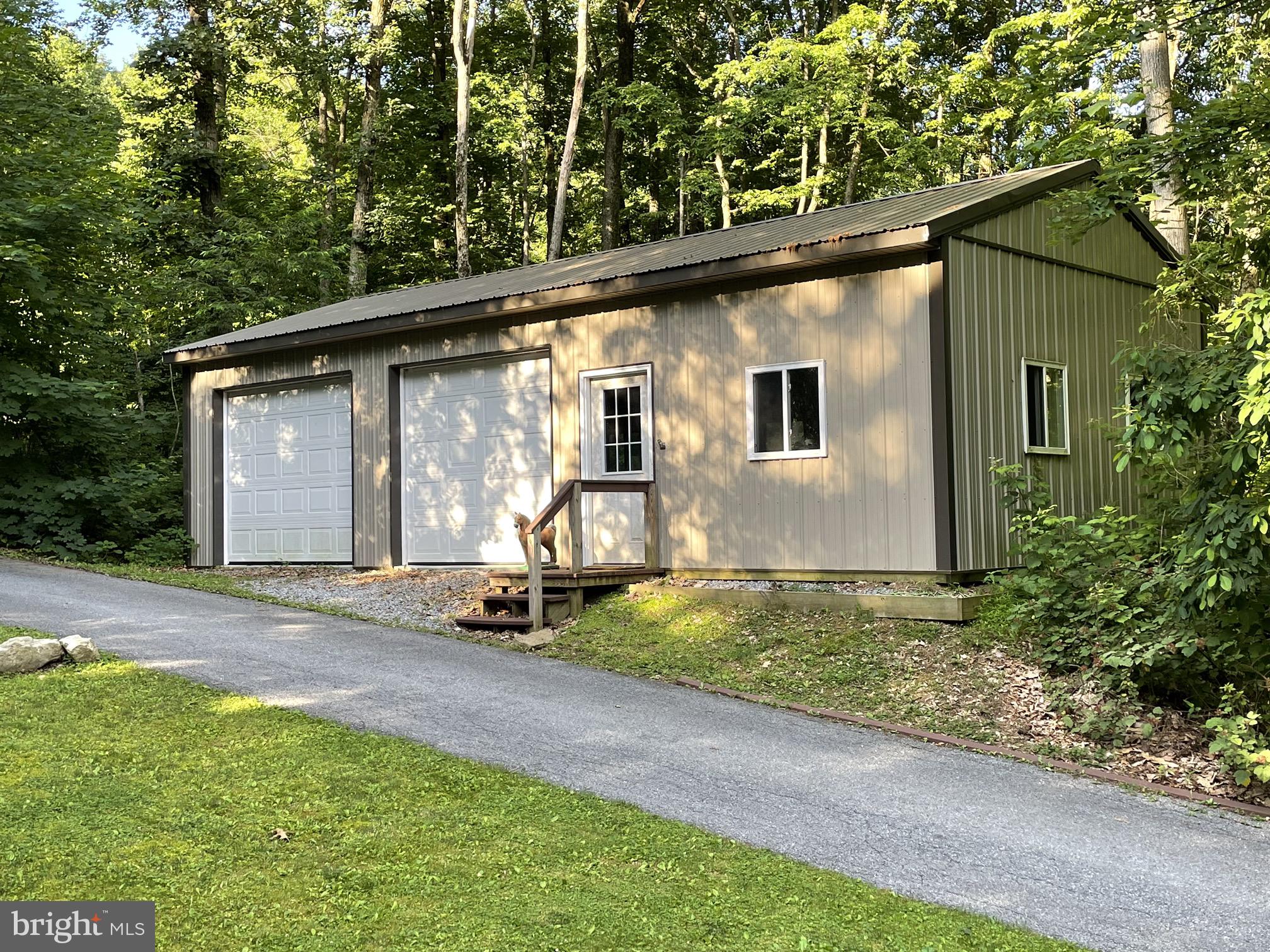 421 Shirktown Road Narvon, PA 17555 - Photo 6 of 78 Detached garage