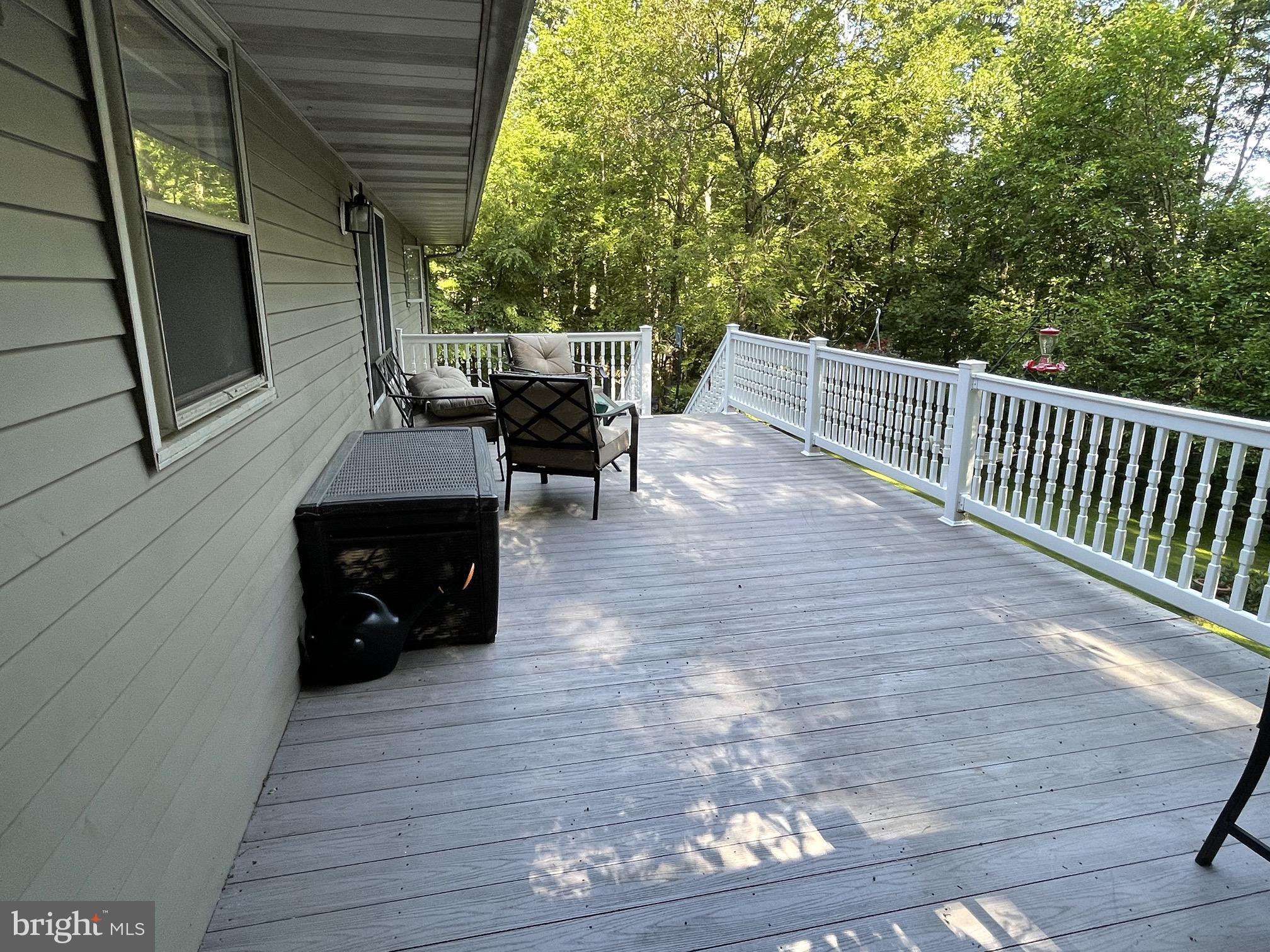 421 Shirktown Road Narvon, PA 17555 - Photo 58 of 78 Large composite deck