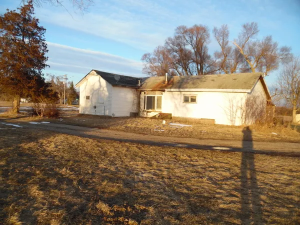 $55,000 | 16527 Highway 12, Addison, MI 49220