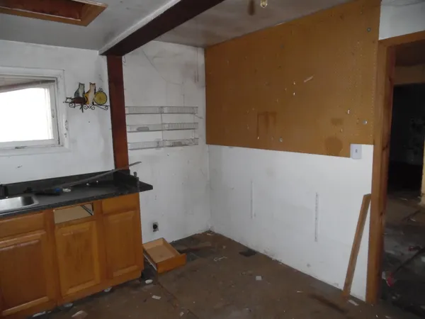 $55,000 | 16527 Highway 12, Addison, MI 49220