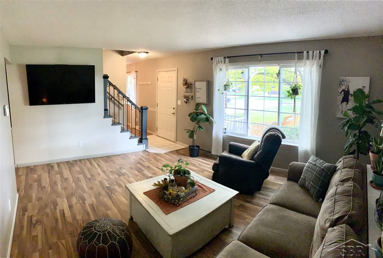 2147 Anderson Road Saginaw, MI 48603 - Photo 3 of 37 50026749-2.JPG