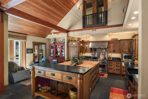 $5,950,000 | 20530 Southeast 19th Street, Sammamish, WA 98075