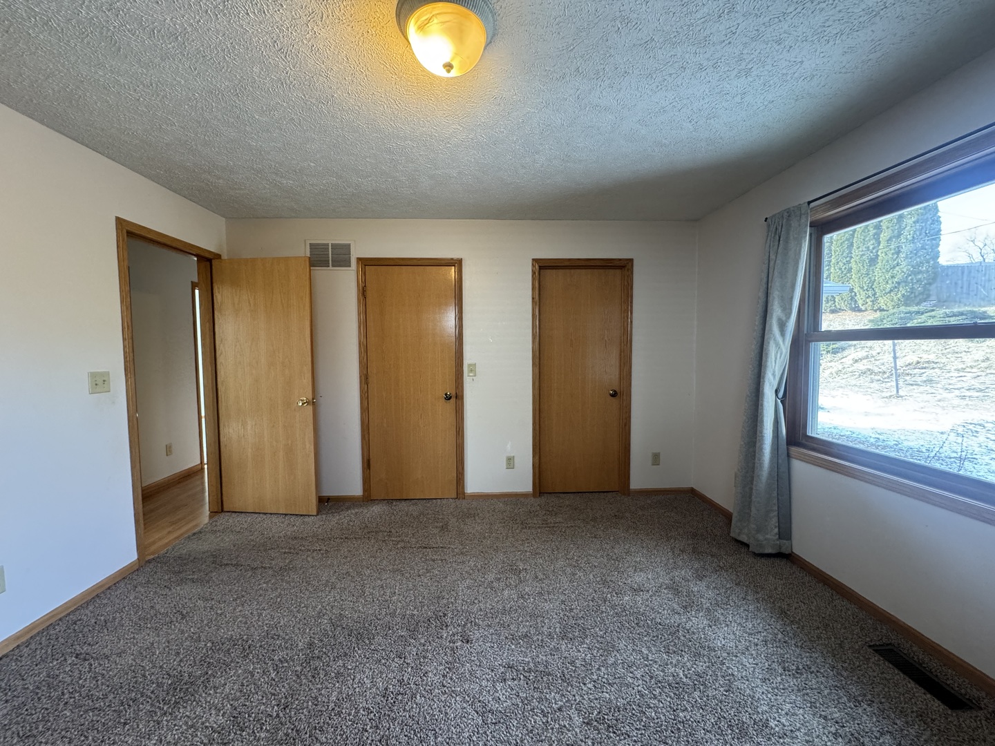 1200 26th Avenue North Clinton, IA 52732 - Photo 11 of 29