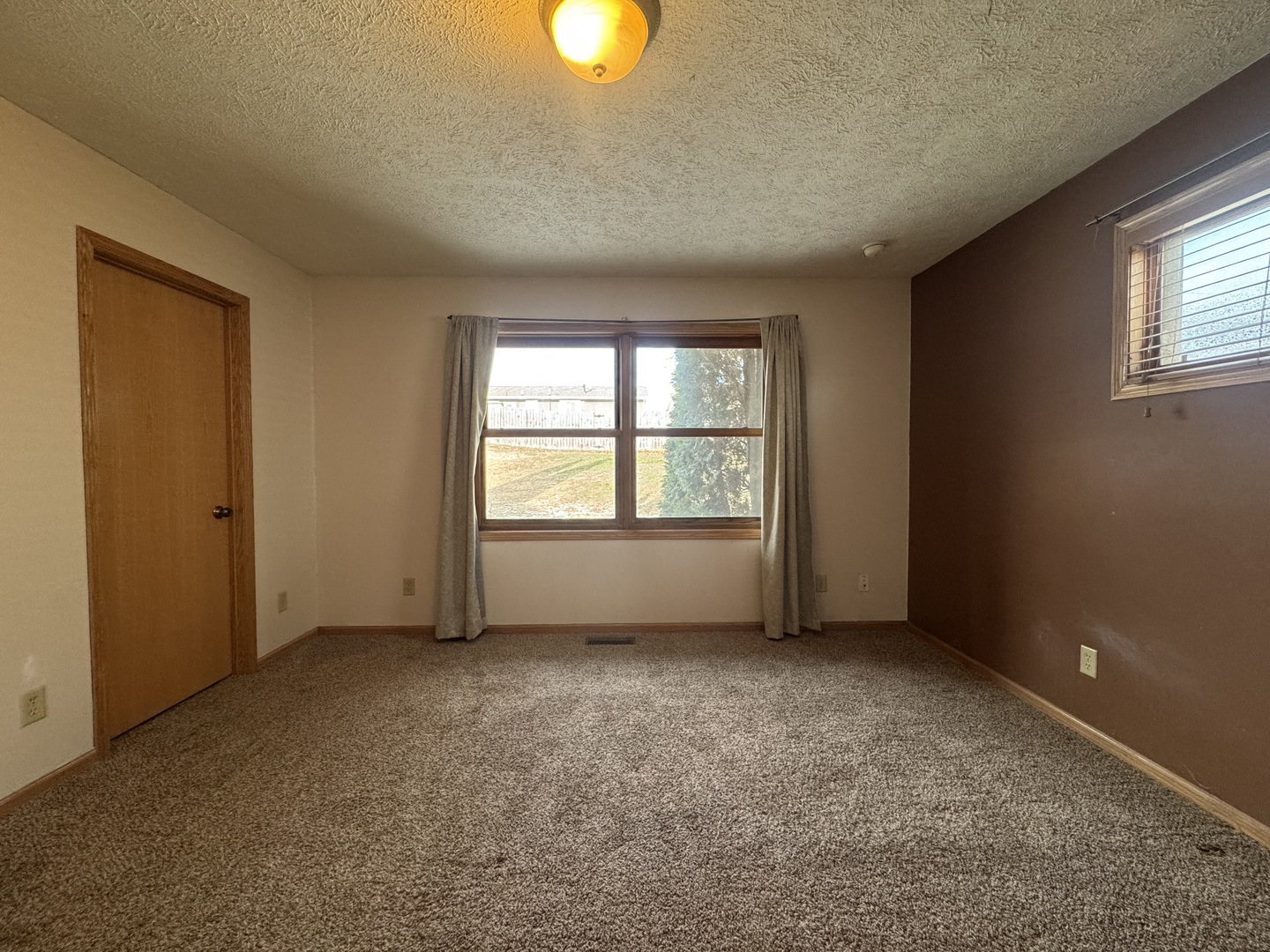 1200 26th Avenue North Clinton, IA 52732 - Photo 12 of 29