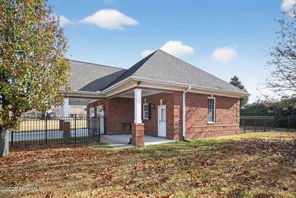 $999,999 | 2354 Water View Road, Greenville, NC 27858
