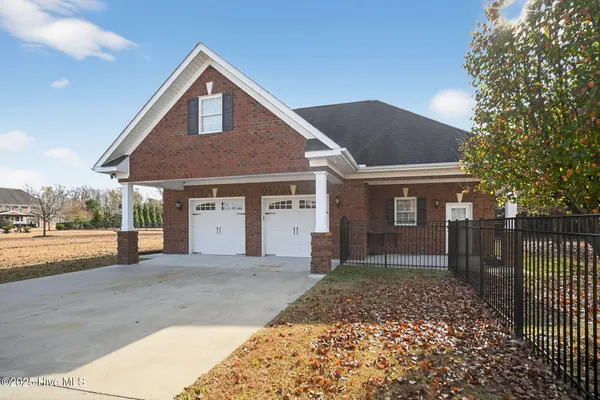 $999,999 | 2354 Water View Road, Greenville, NC 27858