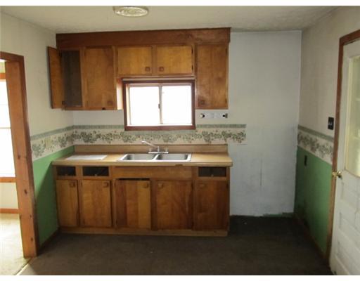 534 Oneida Valley Road Butler, PA 16001 - Photo 7 of 10 Kitchen.
