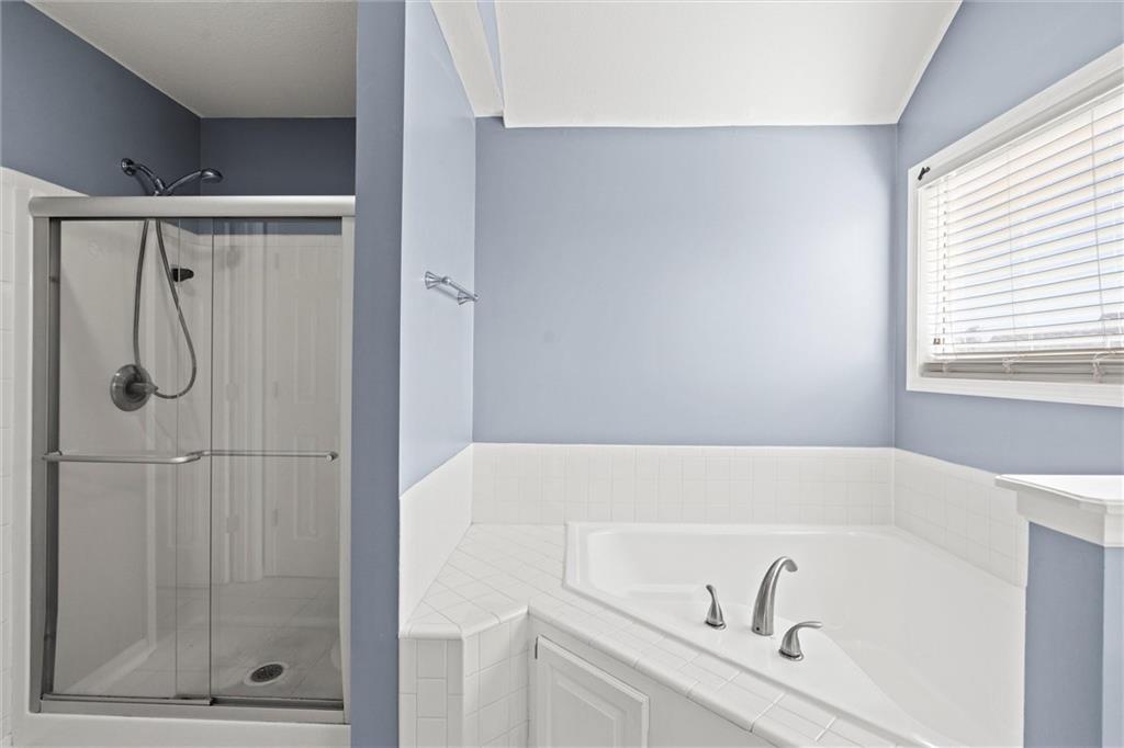 741 Southwest Windsong Circle Lee's Summit, MO 64082 - Photo 19 of 41