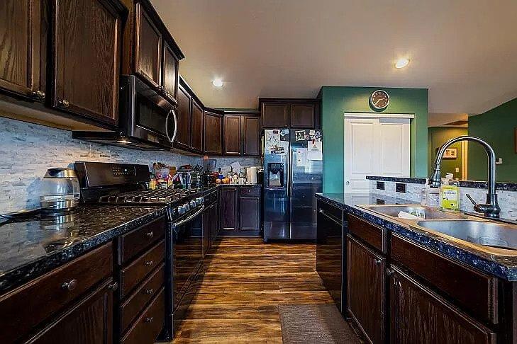 2770 Northeast Spring Water Place Bend, OR 97701 - Photo 2 of 22 2