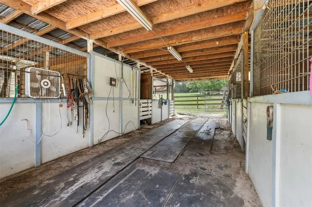 a view of an outdoor space with garden
