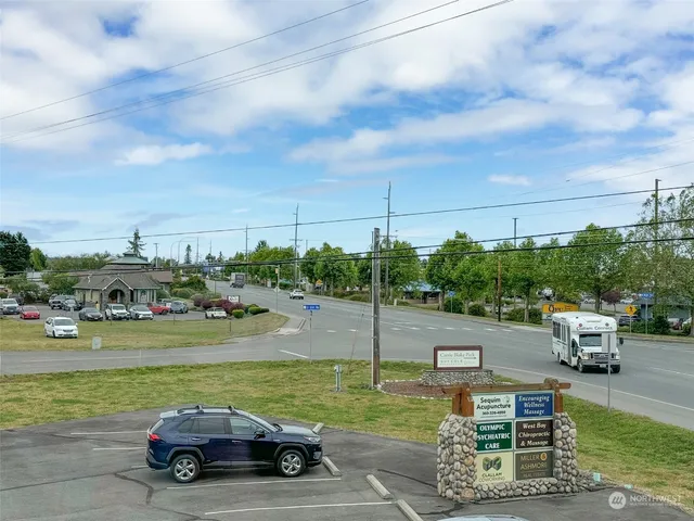 $1,100 | 502 South Still Road, Unit 201, Sequim, WA 98382